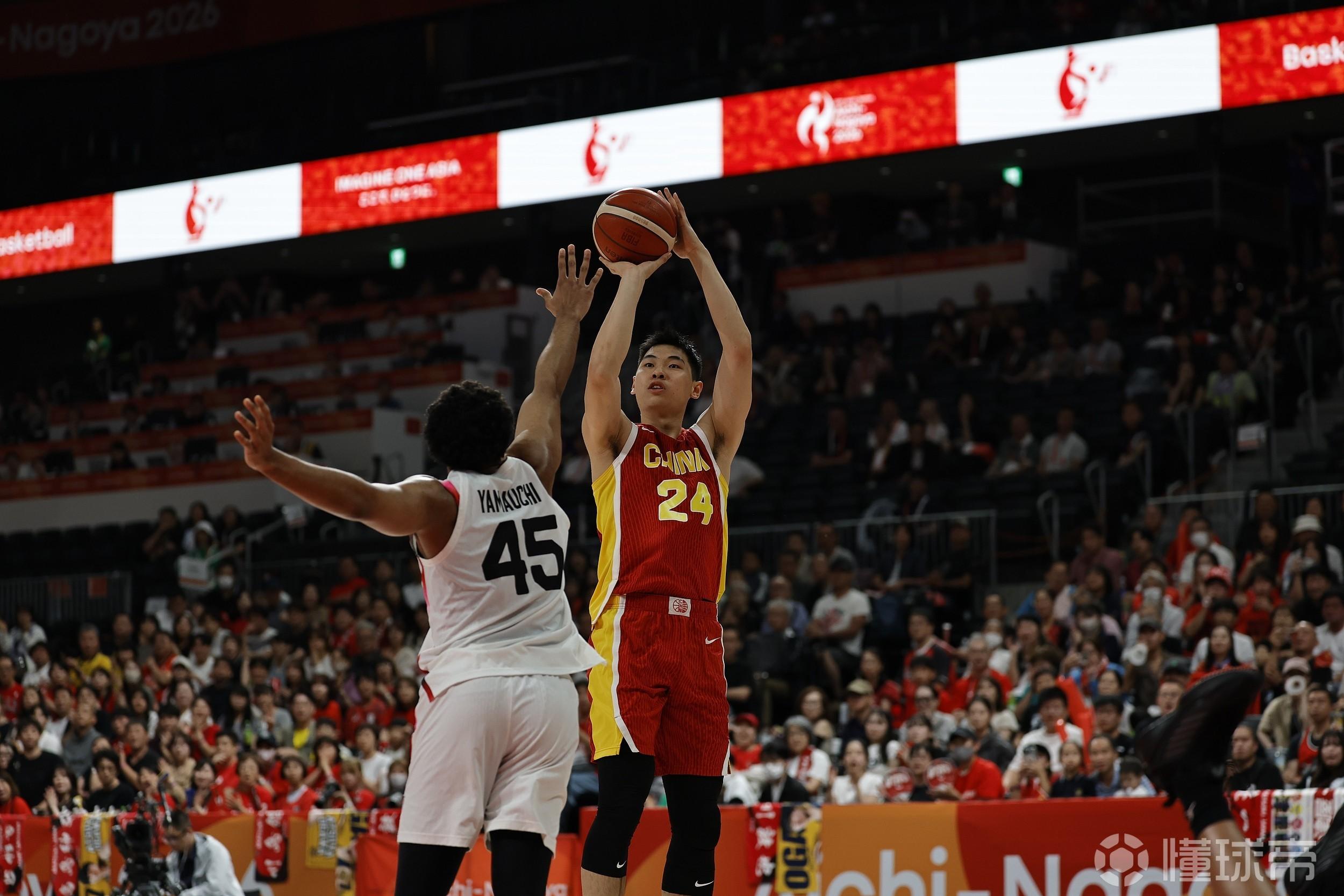 三节战报：最多时落后35分，中国男篮52-83落后日本